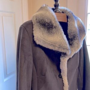 JONES NEW YORK Grey faux suede/fur lined coat